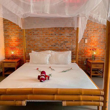 Lang Ca Voi Ll The Whales Village Ll Mui Ne Phan Thiết Esterno foto