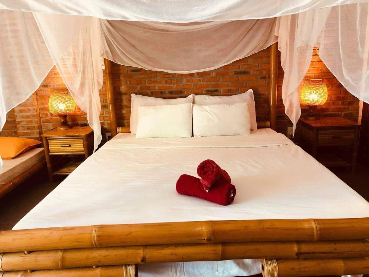 Lang Ca Voi Ll The Whales Village Ll Mui Ne Phan Thiết Esterno foto