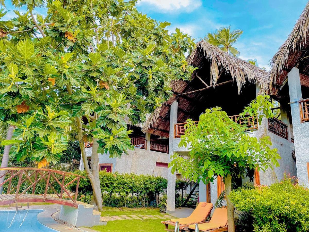 Lang Ca Voi Ll The Whales Village Ll Mui Ne Phan Thiết Esterno foto
