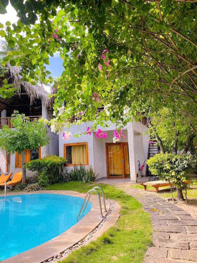 Lang Ca Voi Ll The Whales Village Ll Mui Ne Phan Thiết Esterno foto